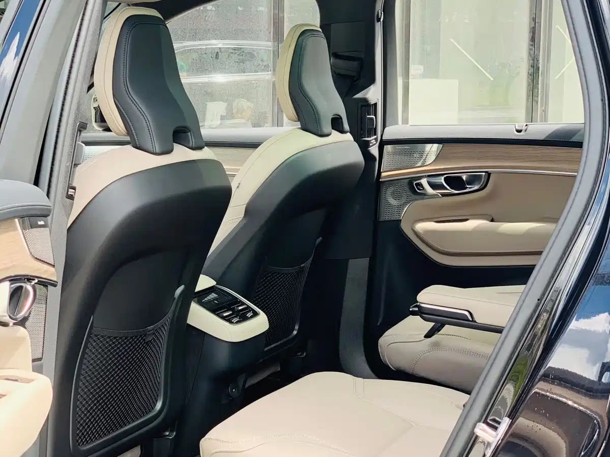 Volvo XC90 2025 2025 Facelift B6 Smart Elegance Luxury 6-seater