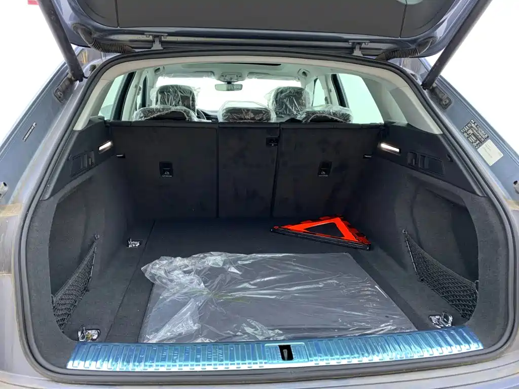 Audi e-tron 2026 2021 50 quattro Luxury