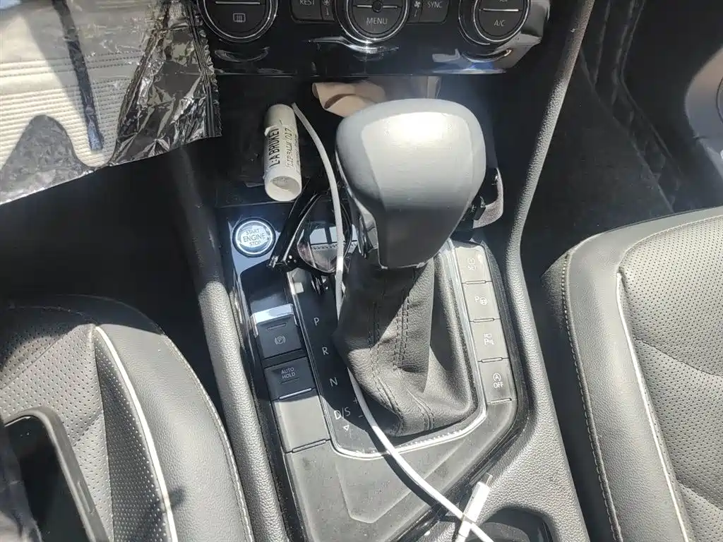 Volkswagen Tiguan L 2020 330TSI Auto 2WD R-Line Flagship China VI фото 7