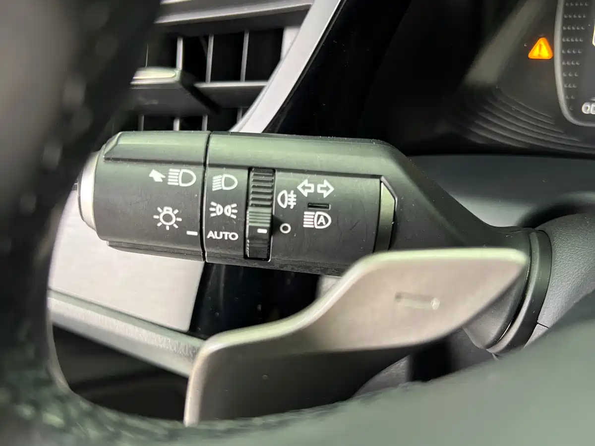 Lexus ES 2023 260 Excellence фото 12