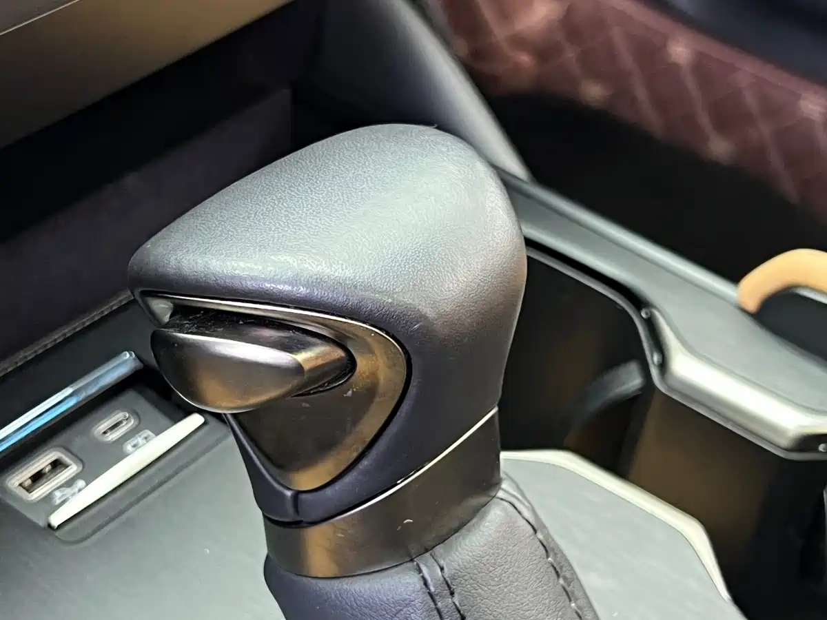 Lexus ES 2023 260 Excellence фото 17