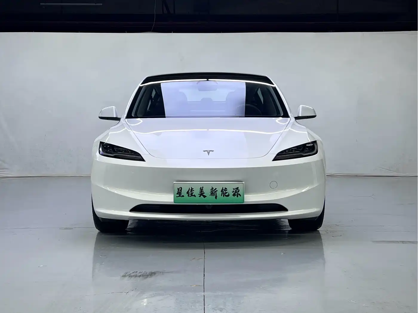 Tesla Model 3 2026 2025 Model Year Facelift Rear-Wheel Drive