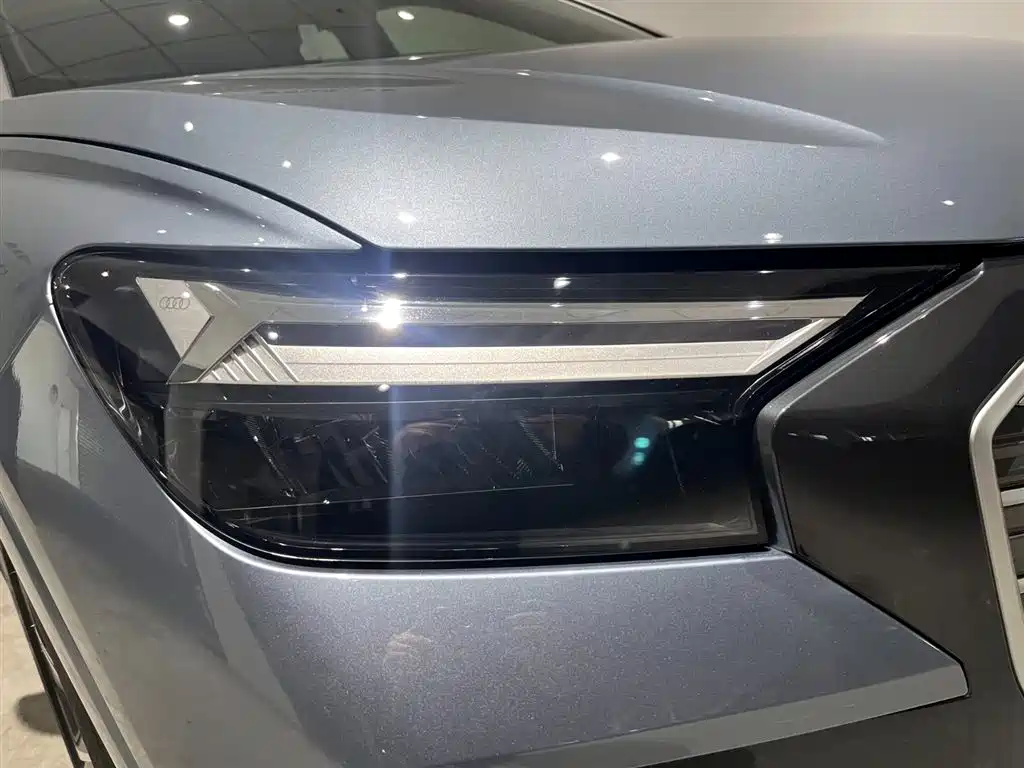 Audi Q4 e-tron 2024 40 e-tron Creation Edition фото 13