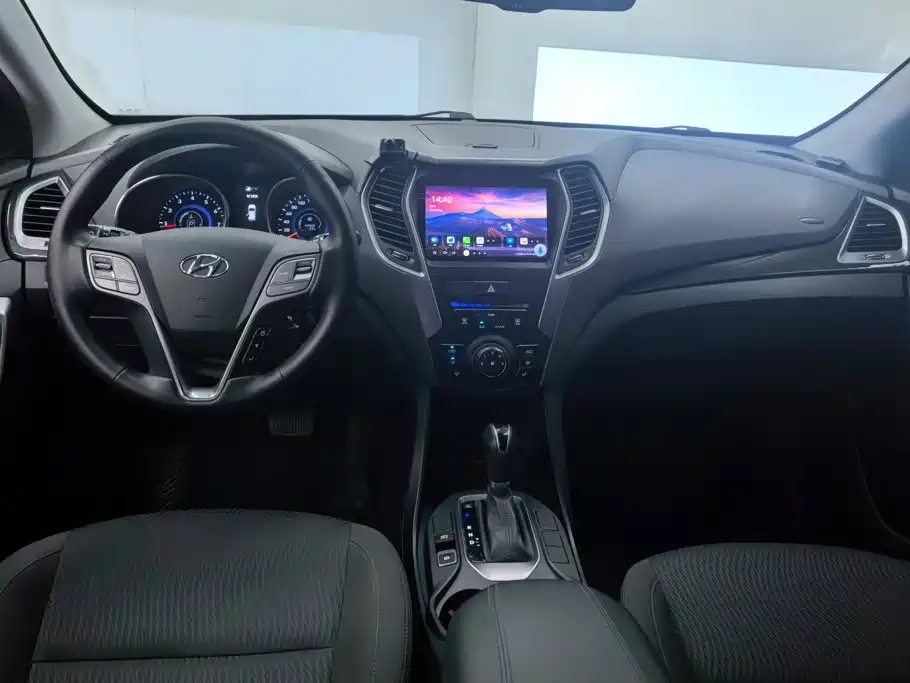 Hyundai Santa Fe 2014 2013 Model 2.4L Automatic 2WD Comfort