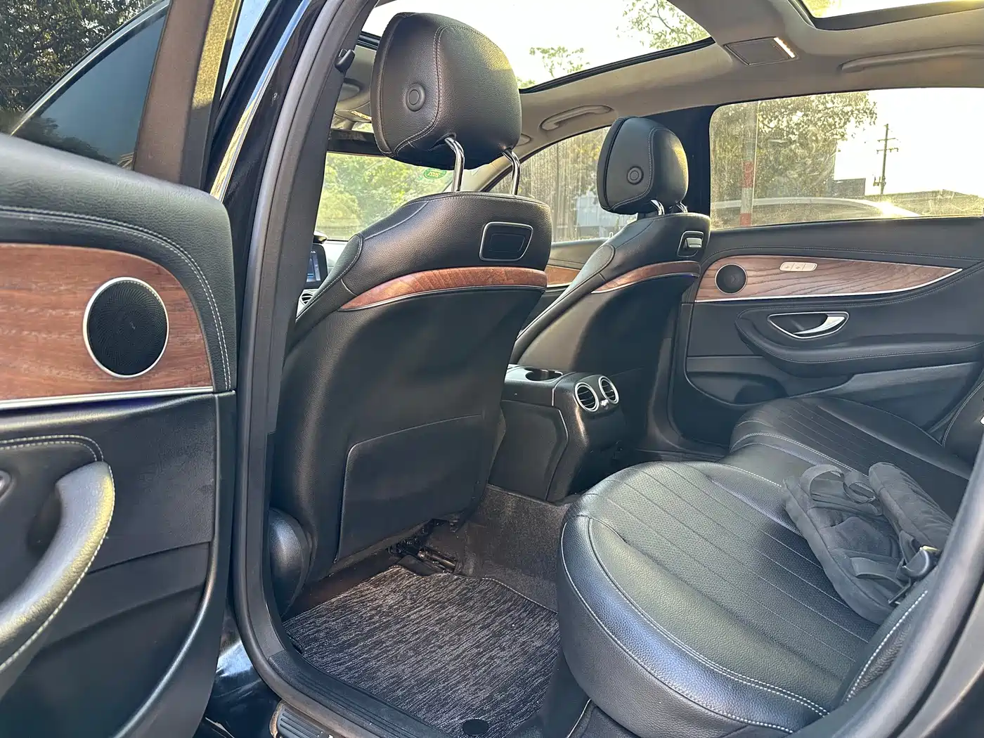Mercedes-Benz E-Class 2018 E 300 L Luxury фото 5