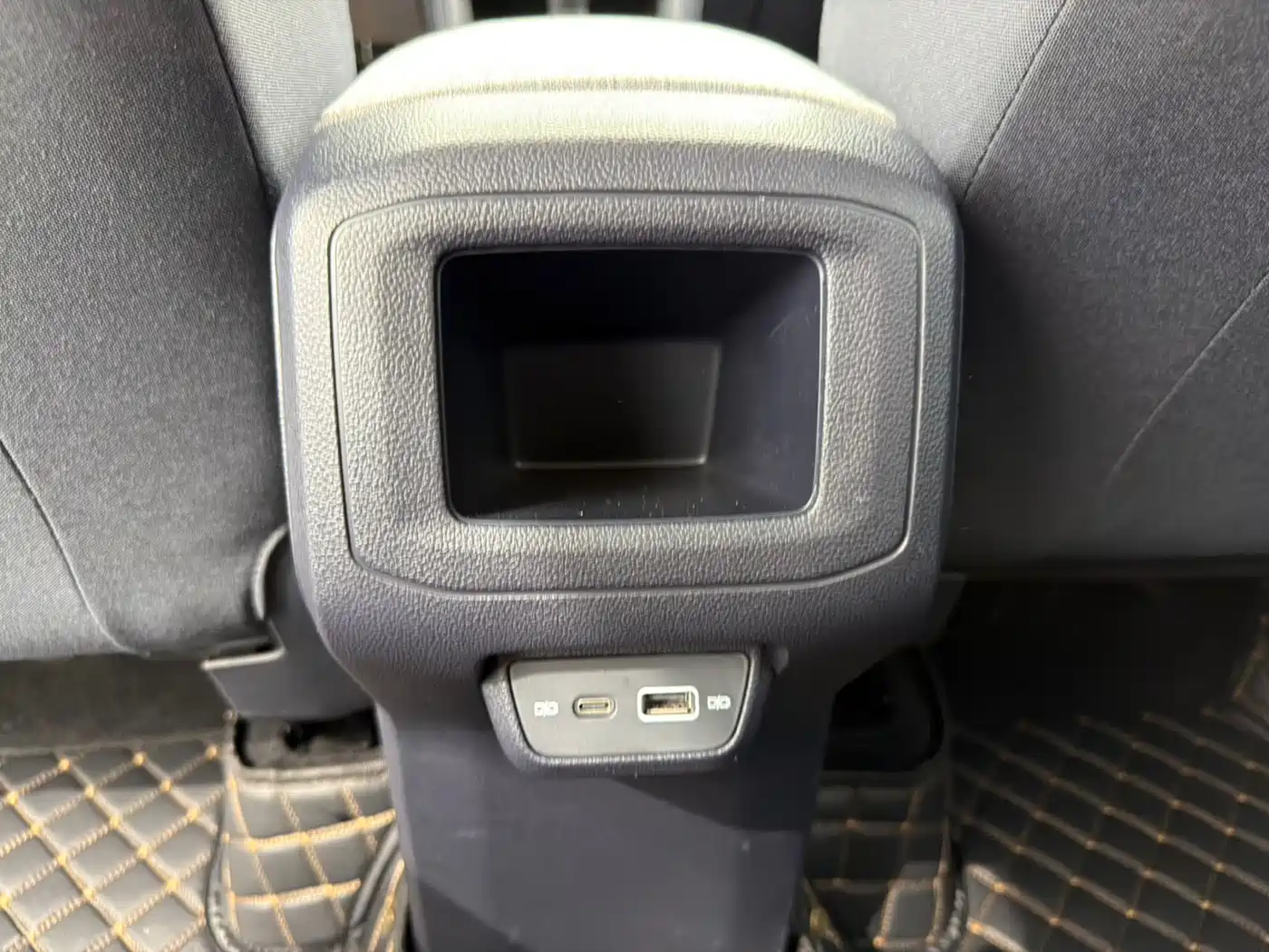 Volkswagen Tharu 2025 2026 New Sharp 1.5L Advance Edition