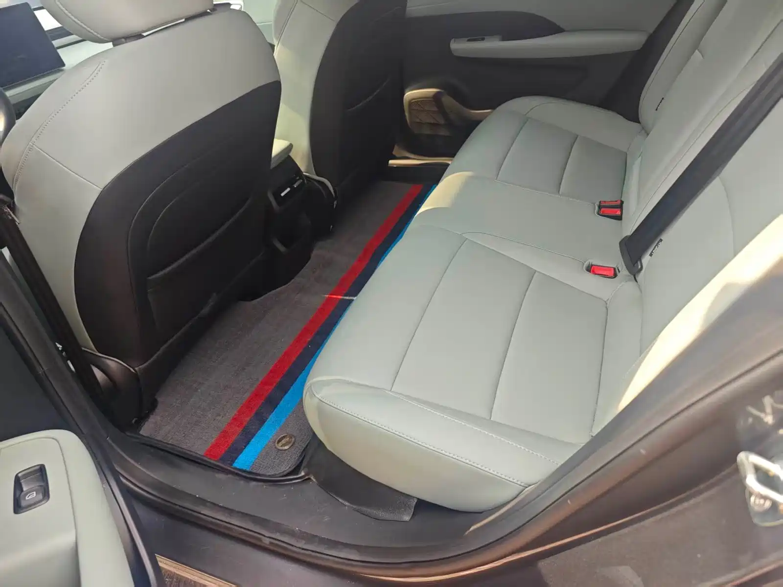 Photo 10 - Roewe D6