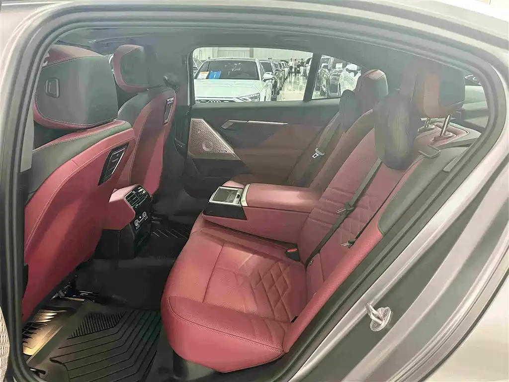 BMW 5 Series 2026 2026 530Li Exclusive M Sport Package