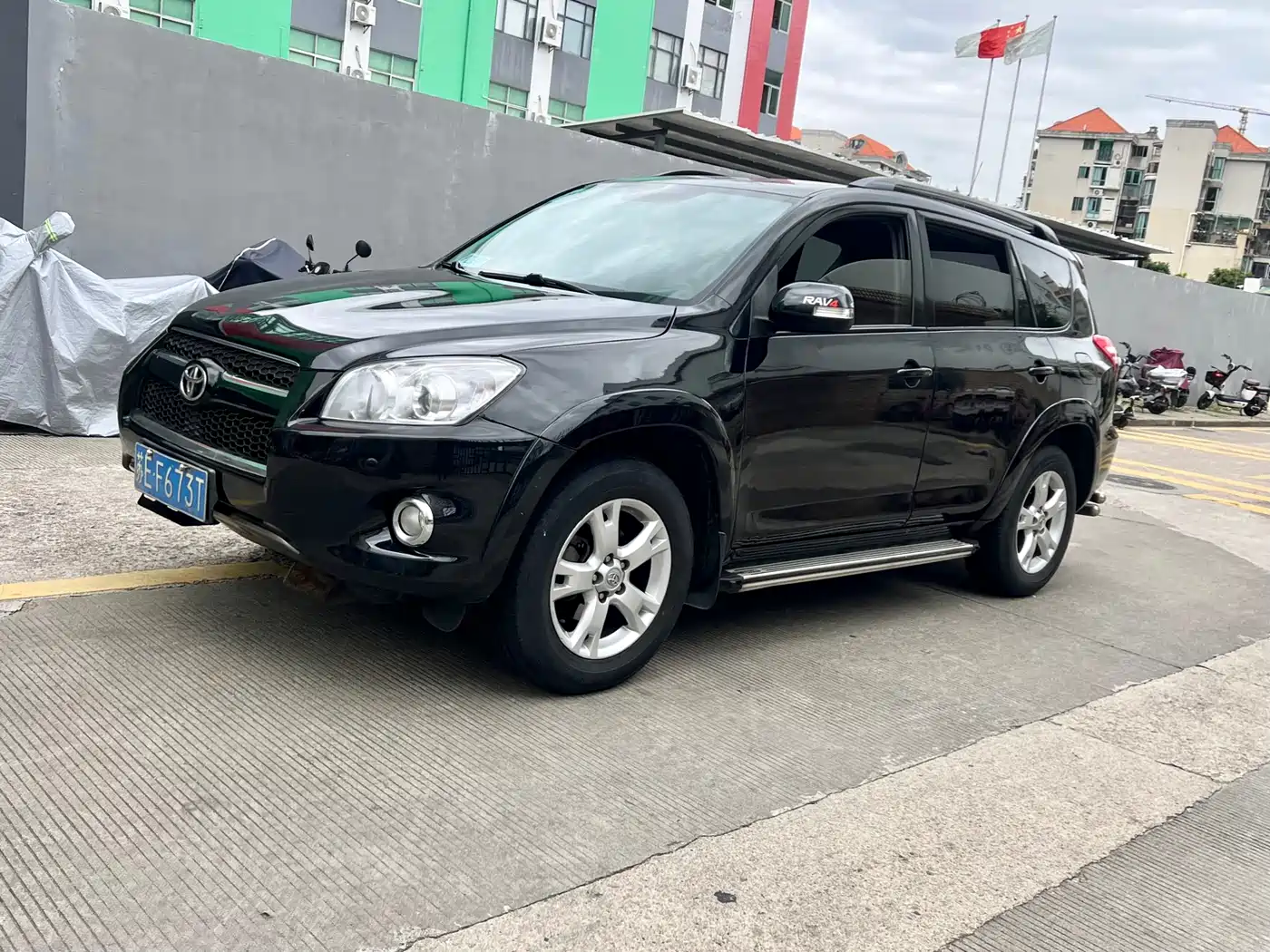 Toyota RAV4 Rongfang 2011 2.4L Automatic 4WD Ultimate Navigation Edition
