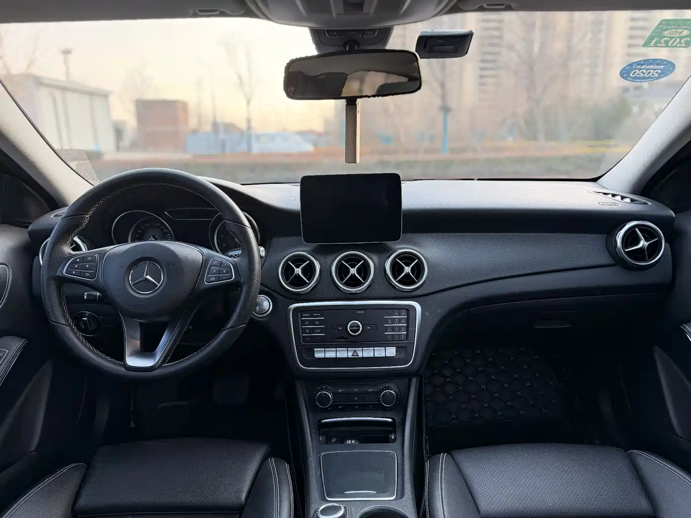 Mercedes-Benz GLA 2018 GLA 200 Dynamic фото 9