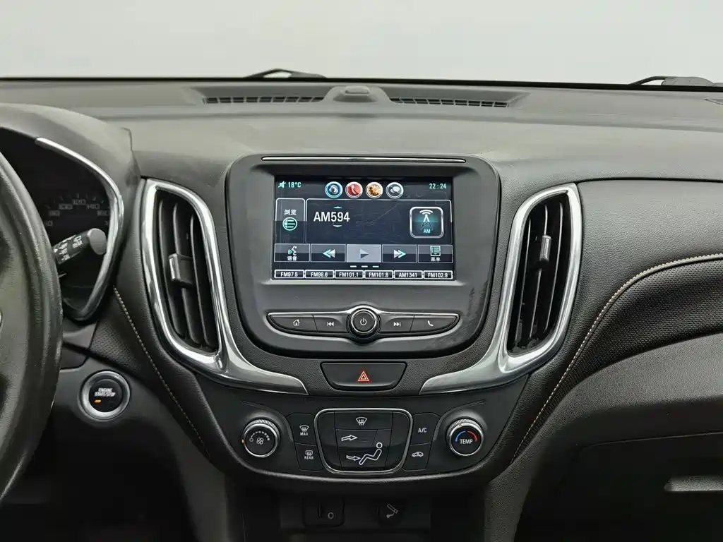 Фото 12 - Chevrolet Equinox