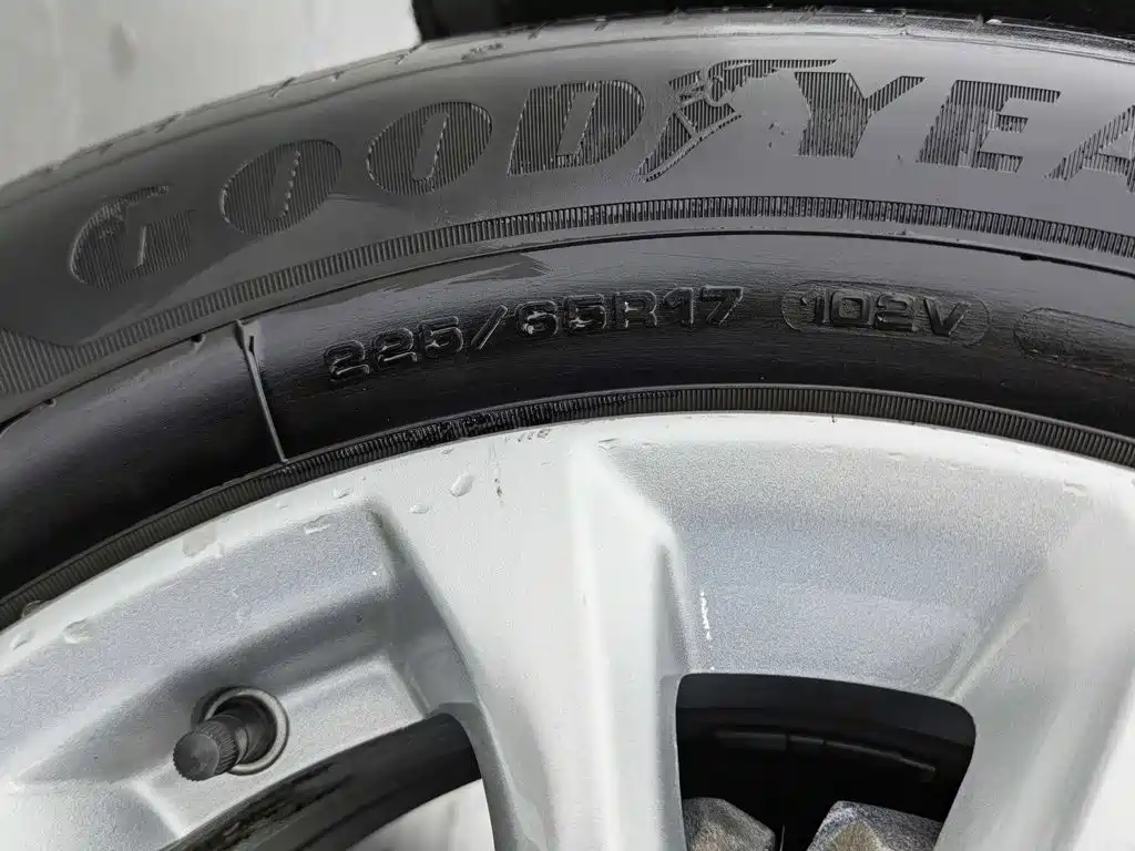 Фото 24 - Chevrolet Equinox