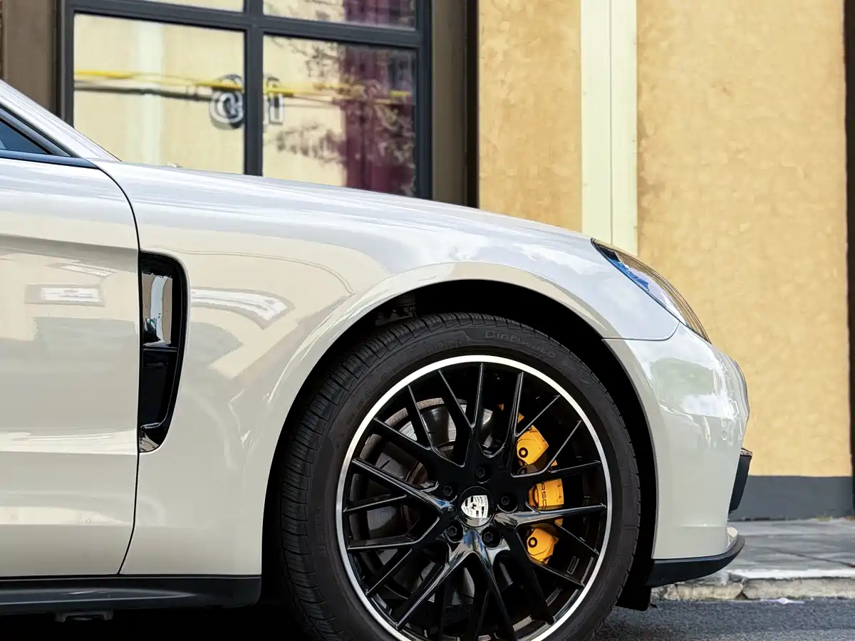 Porsche Panamera 2017 Panamera 4 Sport Turismo 3.0T фото 29