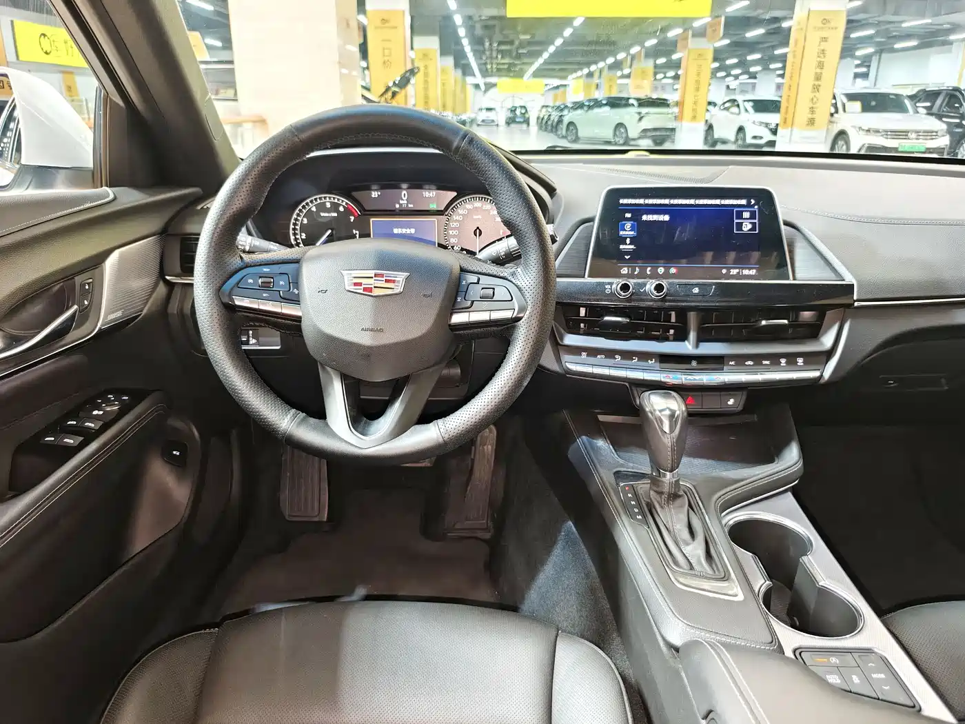 CADILLAC CT4