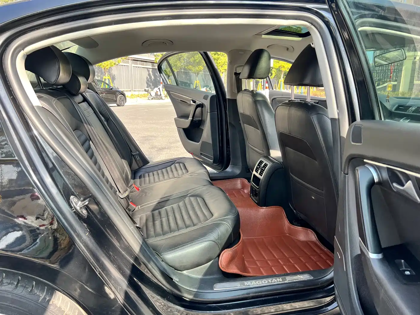 Volkswagen Magotan 2013 1.8TSI Luxury фото 14