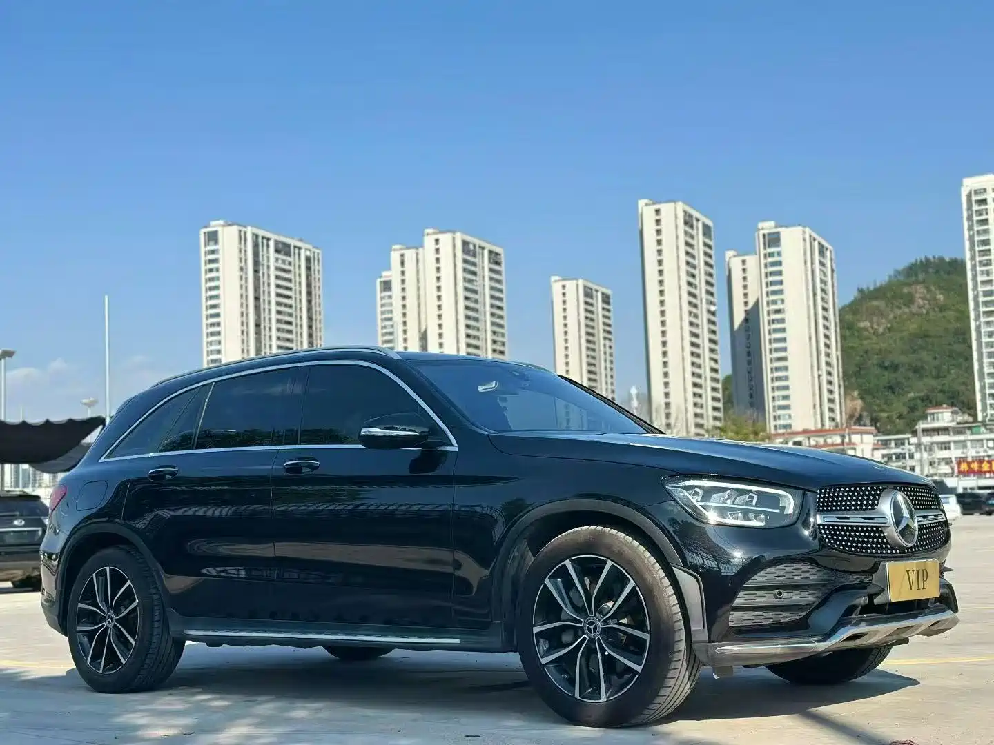 Фото 1 - Mercedes-Benz GLC