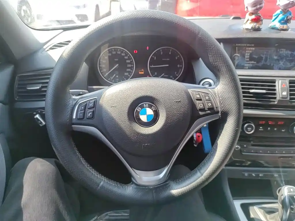 BMW X1 2014 sDrive18i Leading Edition фото 11