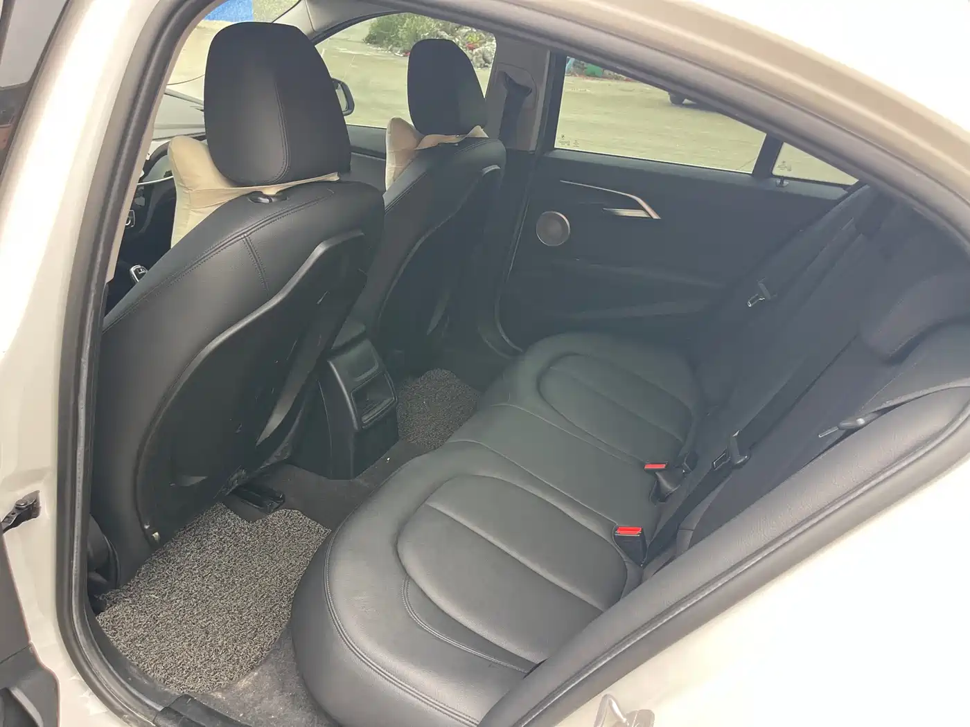 BMW 1 Series 2023 120i M Sport фото 7