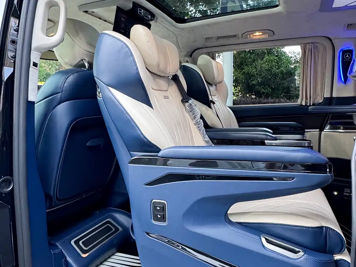 Mercedes-Benz V-Class 2021 V 260 Pilot Edition фото 28