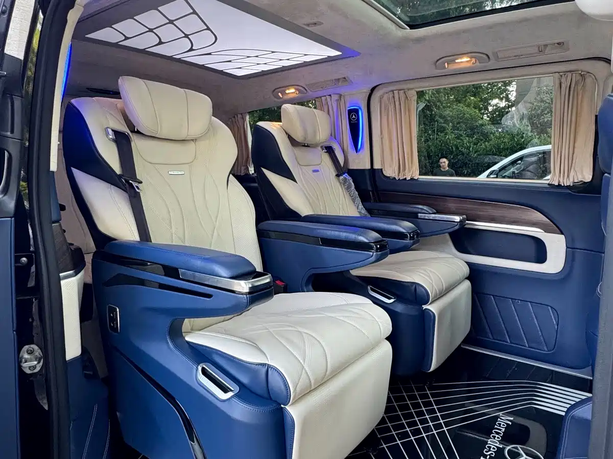 Mercedes-Benz V-Class 2021 V 260 Pilot Edition фото 19