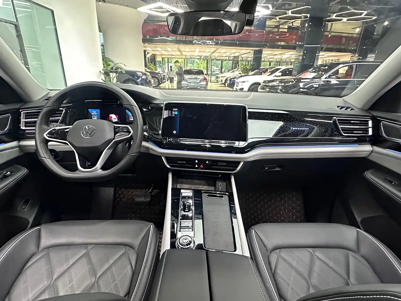 Volkswagen Teramont 2024 380TSI 4WD Prestige Luxury Edition фото 5