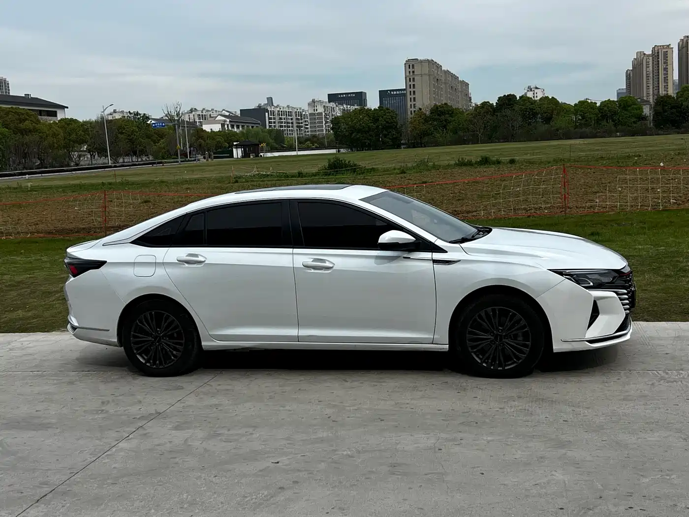 Dongfeng Aeolus Yixuan MAX 2021 2021 1.5T Extraordinary Cute Dad Edition