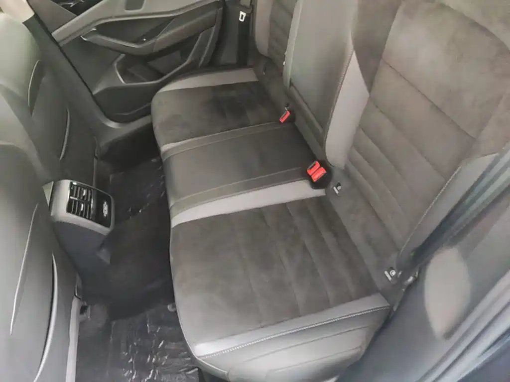 Photo 17 - Volkswagen Sagitar