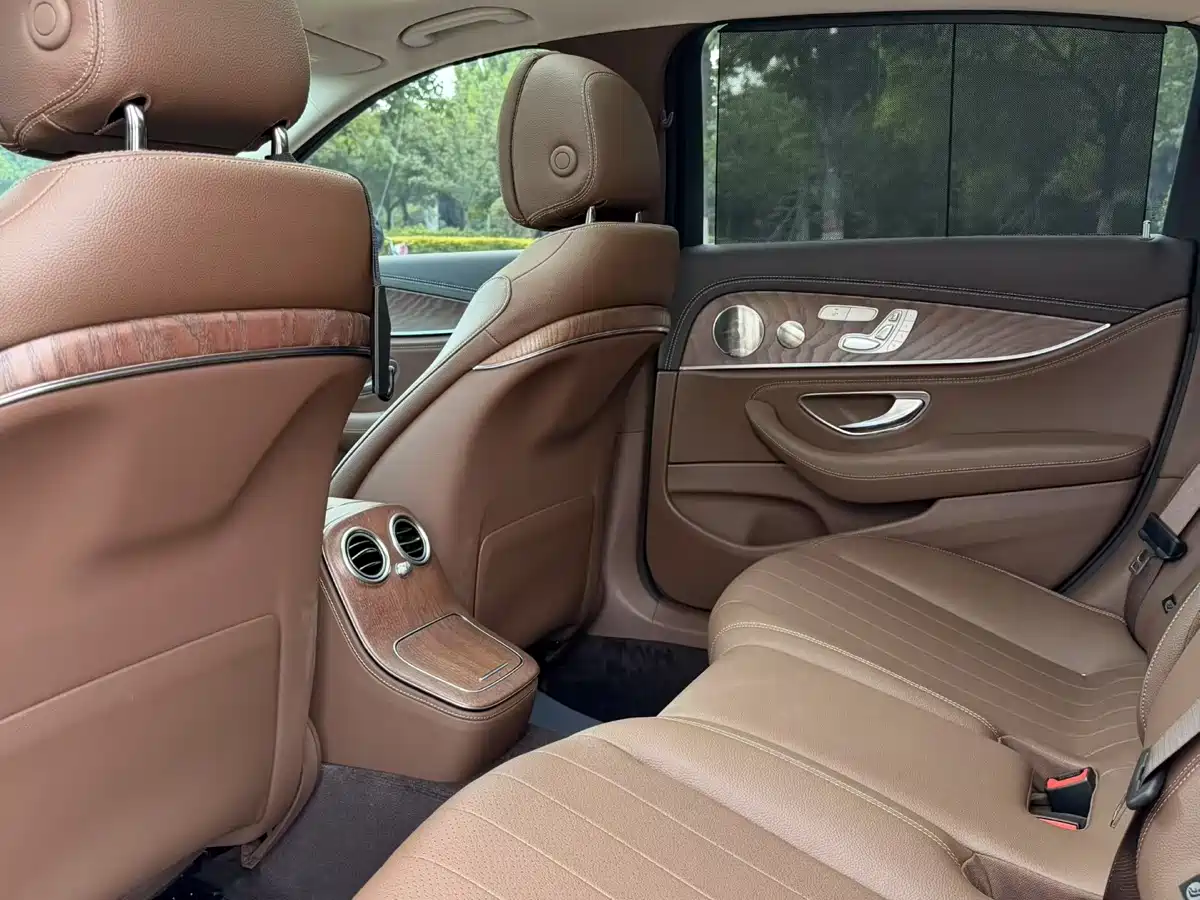 MERCEDES-BENZ E-CLASS