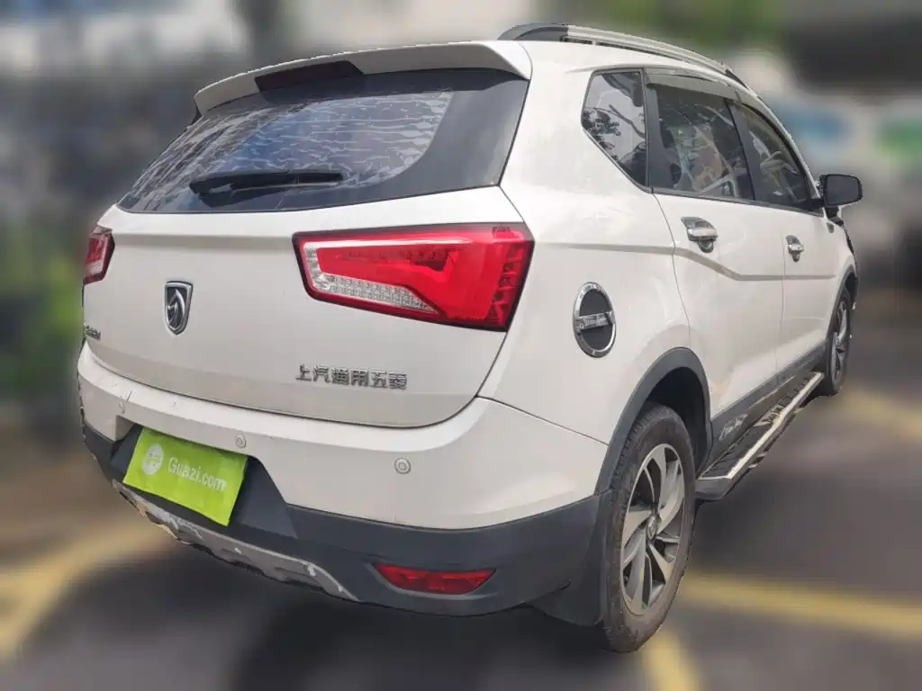 Baojun 560 2015 2015 1.8L Manual Luxury