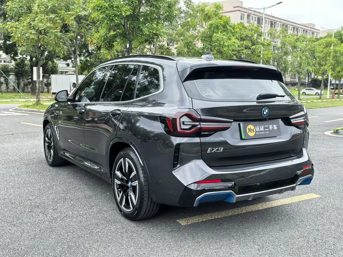 BMW iX3 2022 Leading Edition фото 6