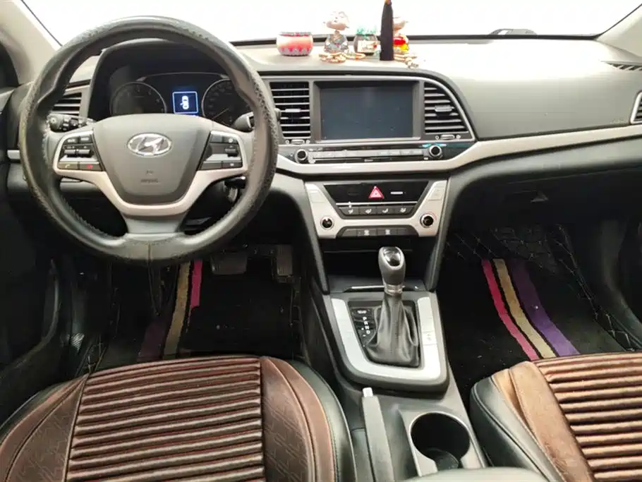 Hyundai Elantra 2016 Model 1.6L Automatic Smart Elite фото 12