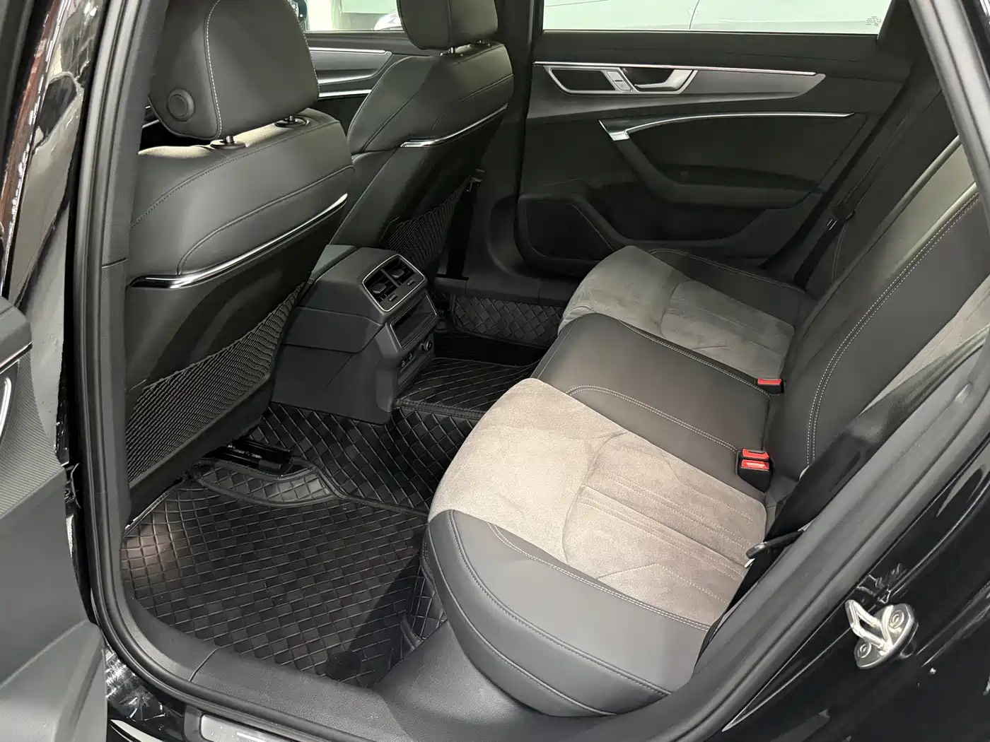 Audi A6L 2024 40 TFSI Luxury Dynamic фото 5