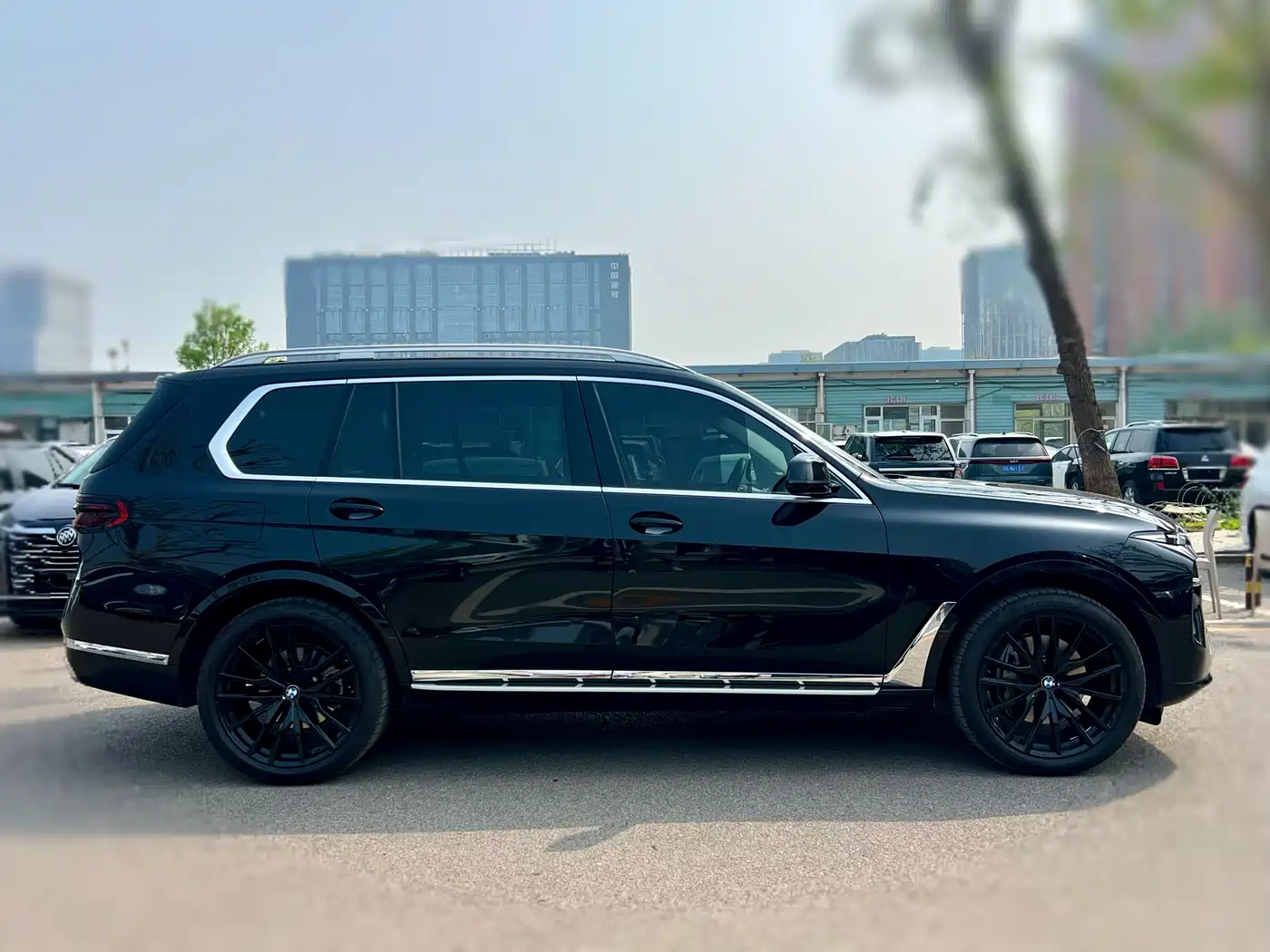 BMW X7 2023 xDrive40i Leading Luxury Package фото 4