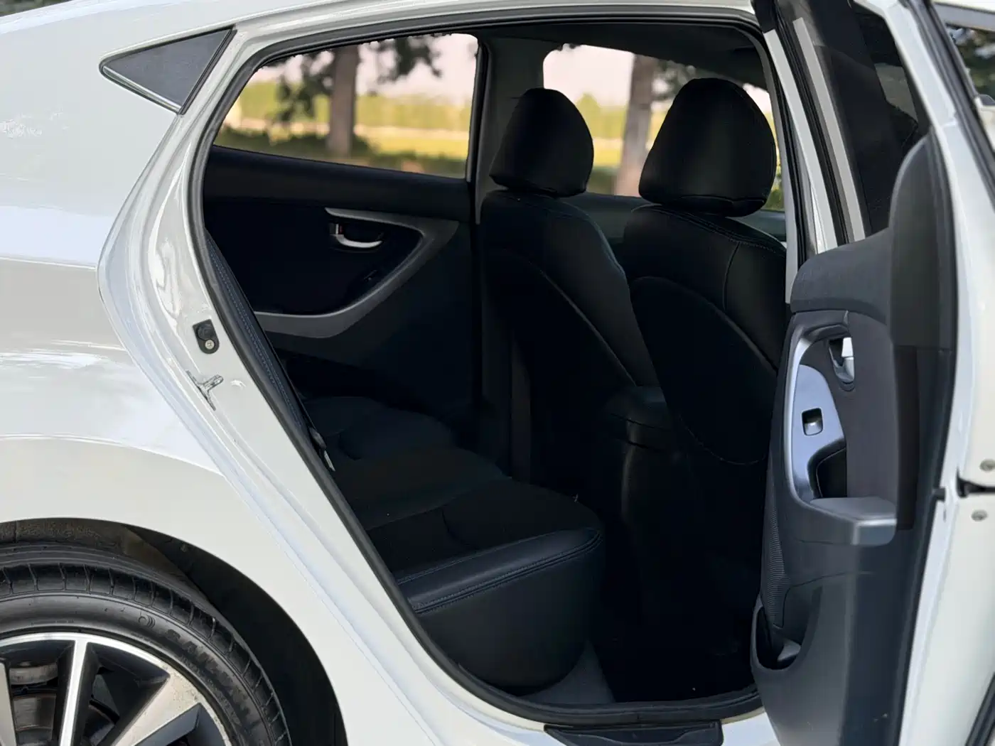Hyundai Langdong 2015 1.6L Auto Premium фото 12