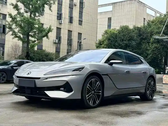Denza Denza Z9GT 2024 1100 AWD Ultra Edition
