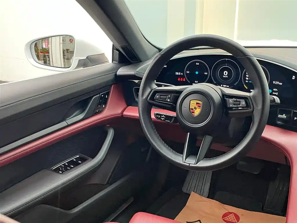 Porsche Taycan 2019 Taycan 4S фото 30