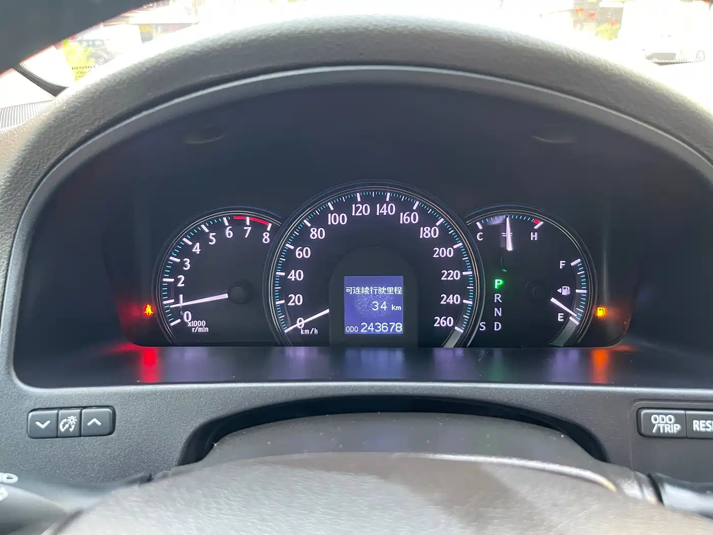 Фото 9 - Toyota Crown
