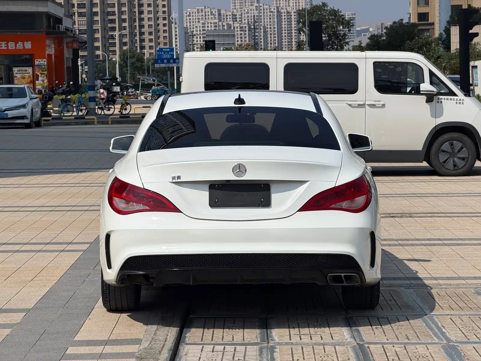 Photo 11 - Mercedes-Benz CLA (Import)