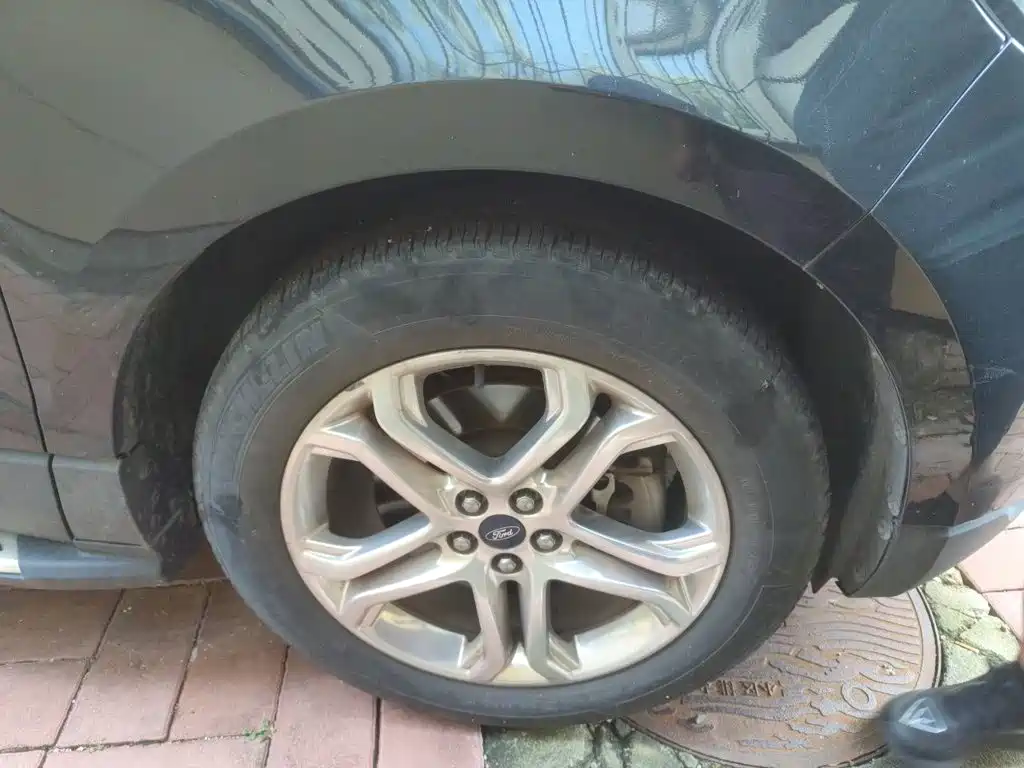 Фото 26 - Ford Edge