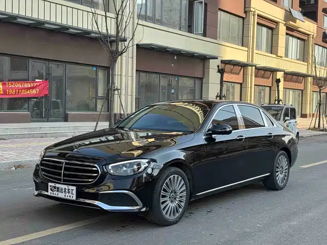 MERCEDES-BENZ E CLASS