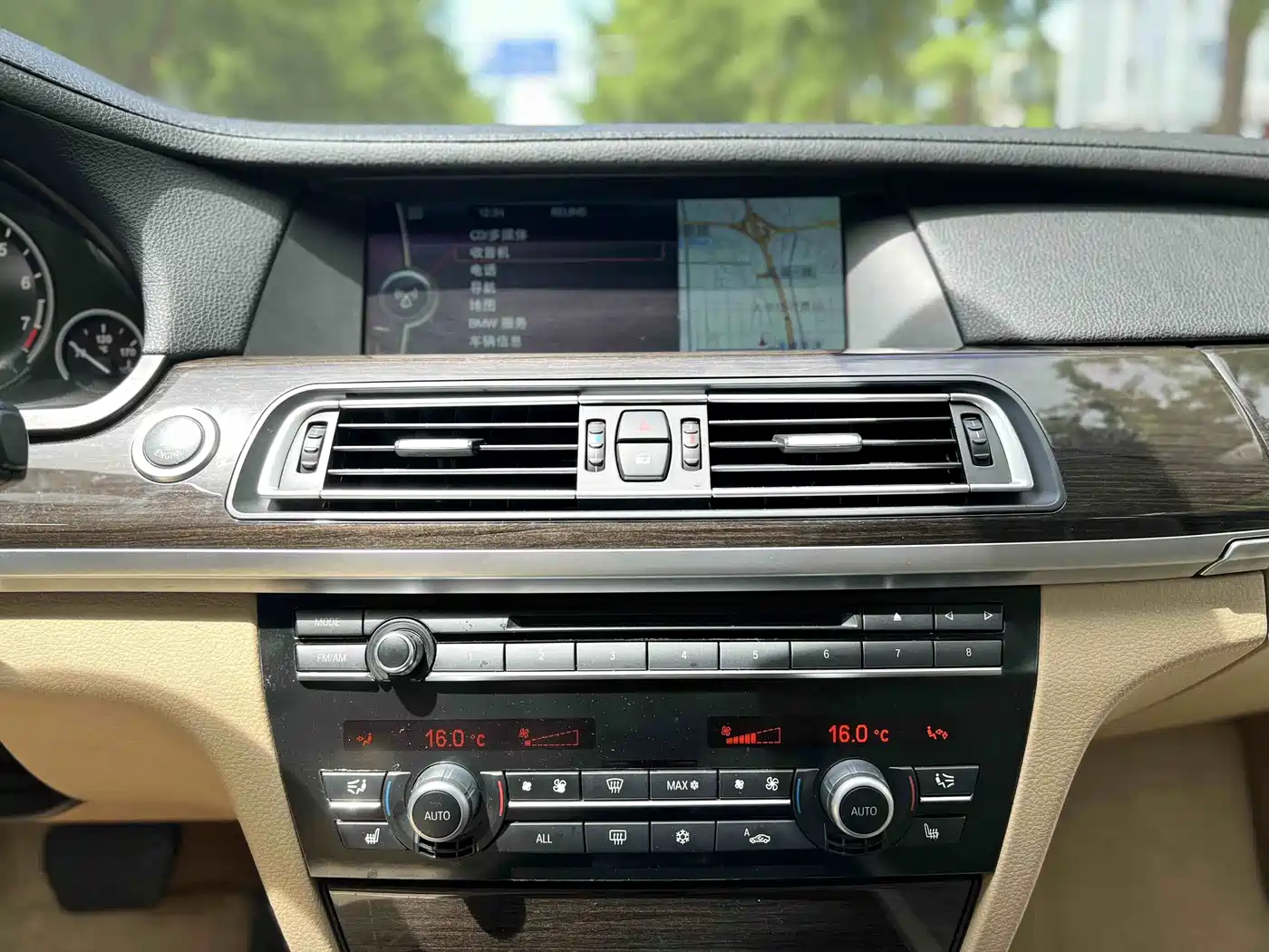 BMW 7 Series 2009 Model 740Li Leading Edition фото 13