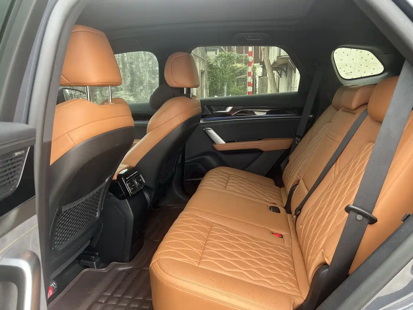 BYD Tang New Energy 2023 Model DM-i Champion Edition 112KM Honor фото 13