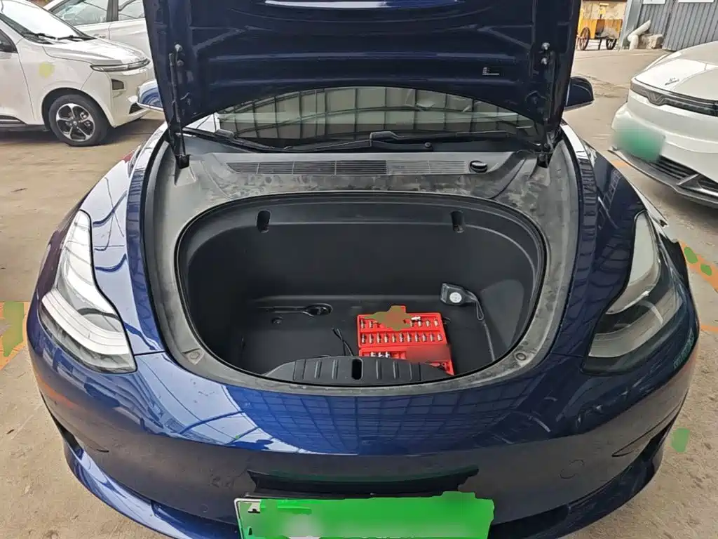 Фото 20 - Tesla Model 3