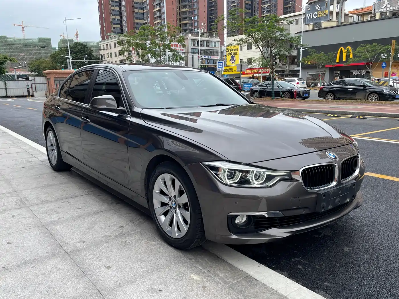 BMW 3 Series 2017 318Li Fashion фото 4