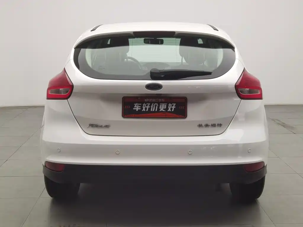 Фото 4 - Ford Focus