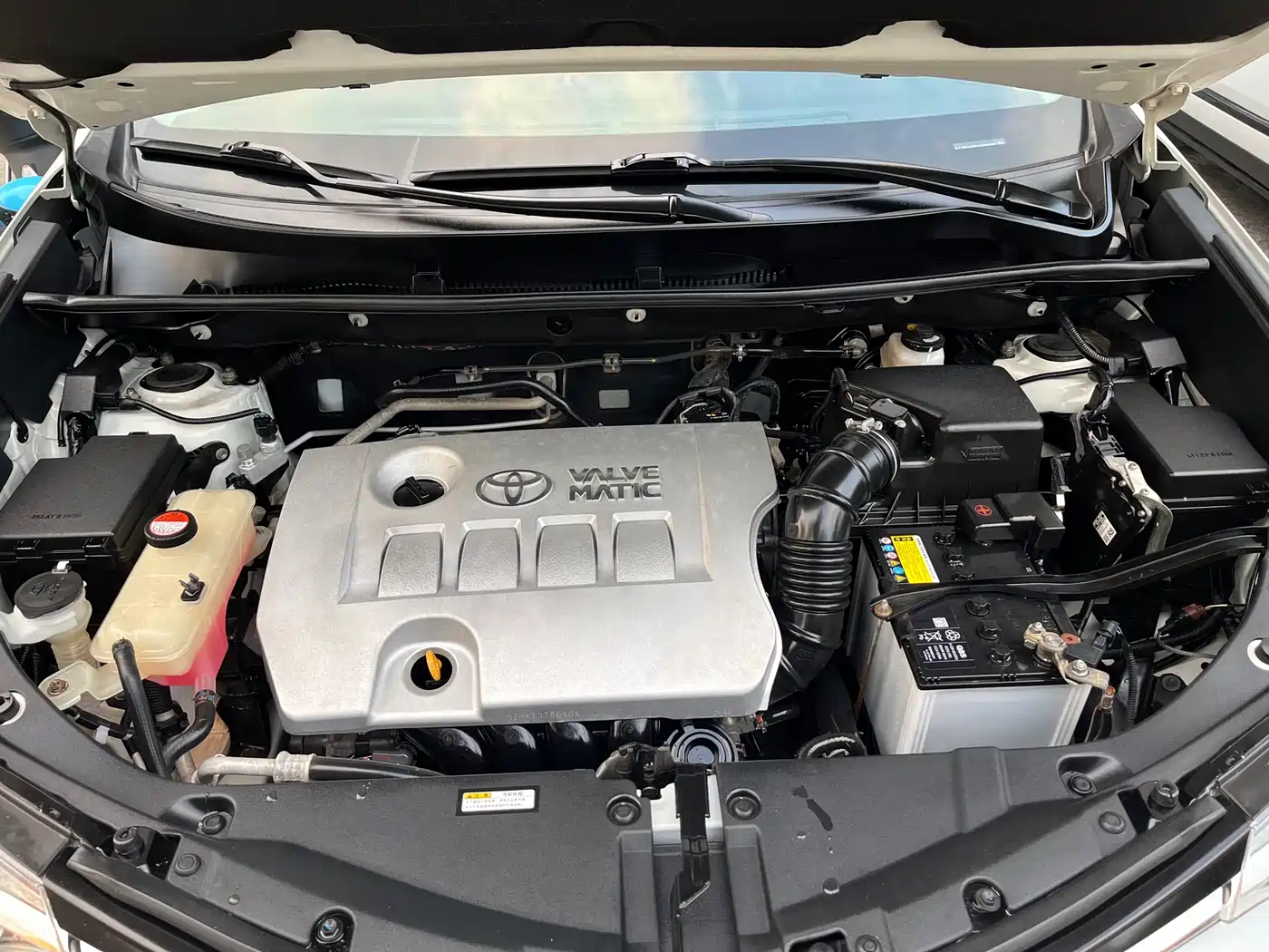 Toyota RAV4 Rongfang 2016 2.0L CVT 2WD Trend (China V) фото 9