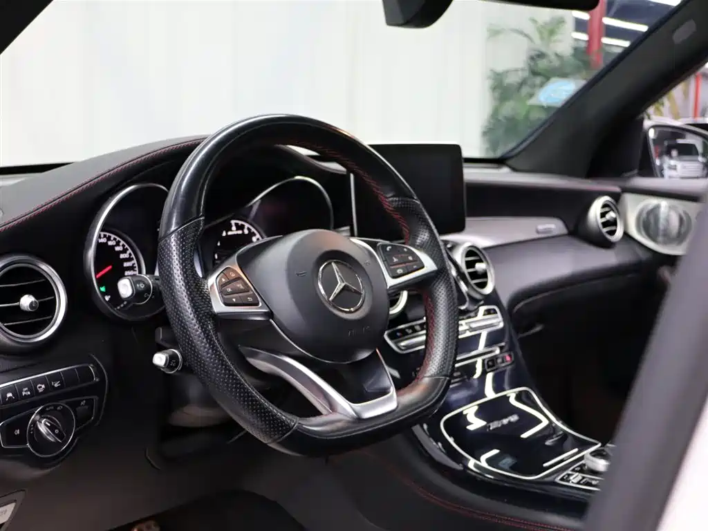 Mercedes-Benz GLC AMG 2017 AMG GLC 43 4MATIC Special Edition фото 9