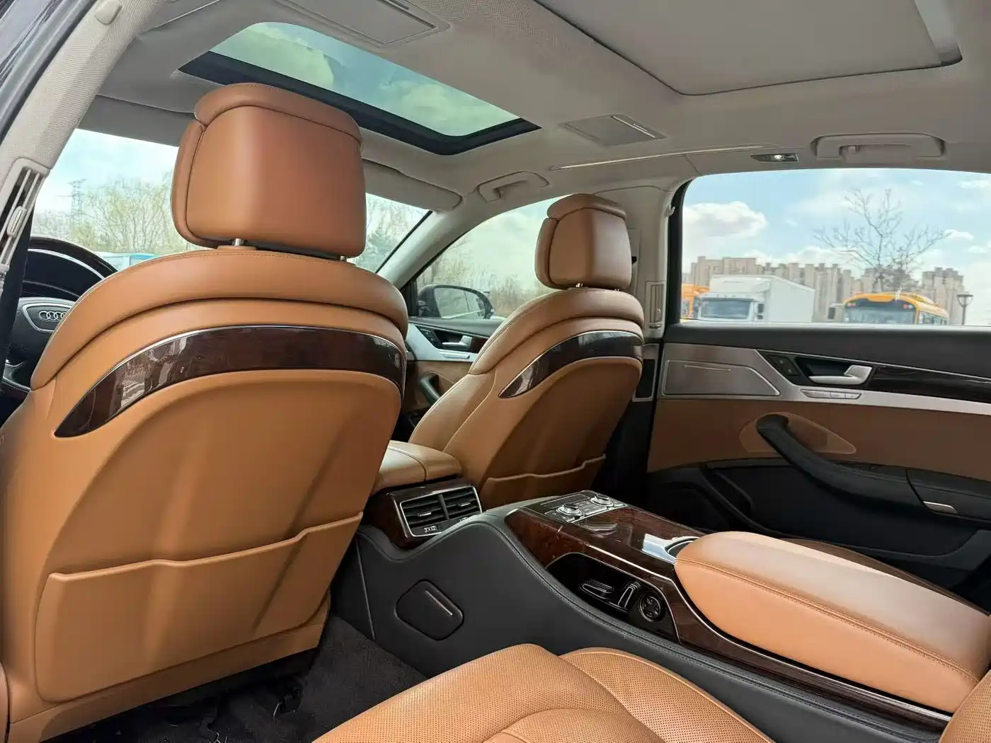 Audi A8 2014 A8L 45 TFSI quattro Luxury фото 5