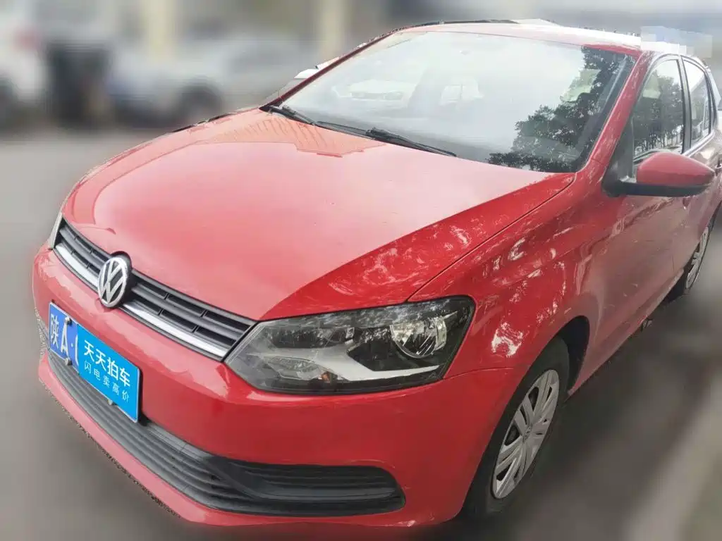 Фото 1 - Volkswagen Polo