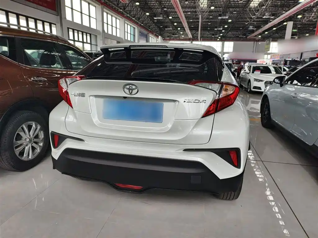 Toyota IZOA 2022 2.0L Yixing Edition фото 9